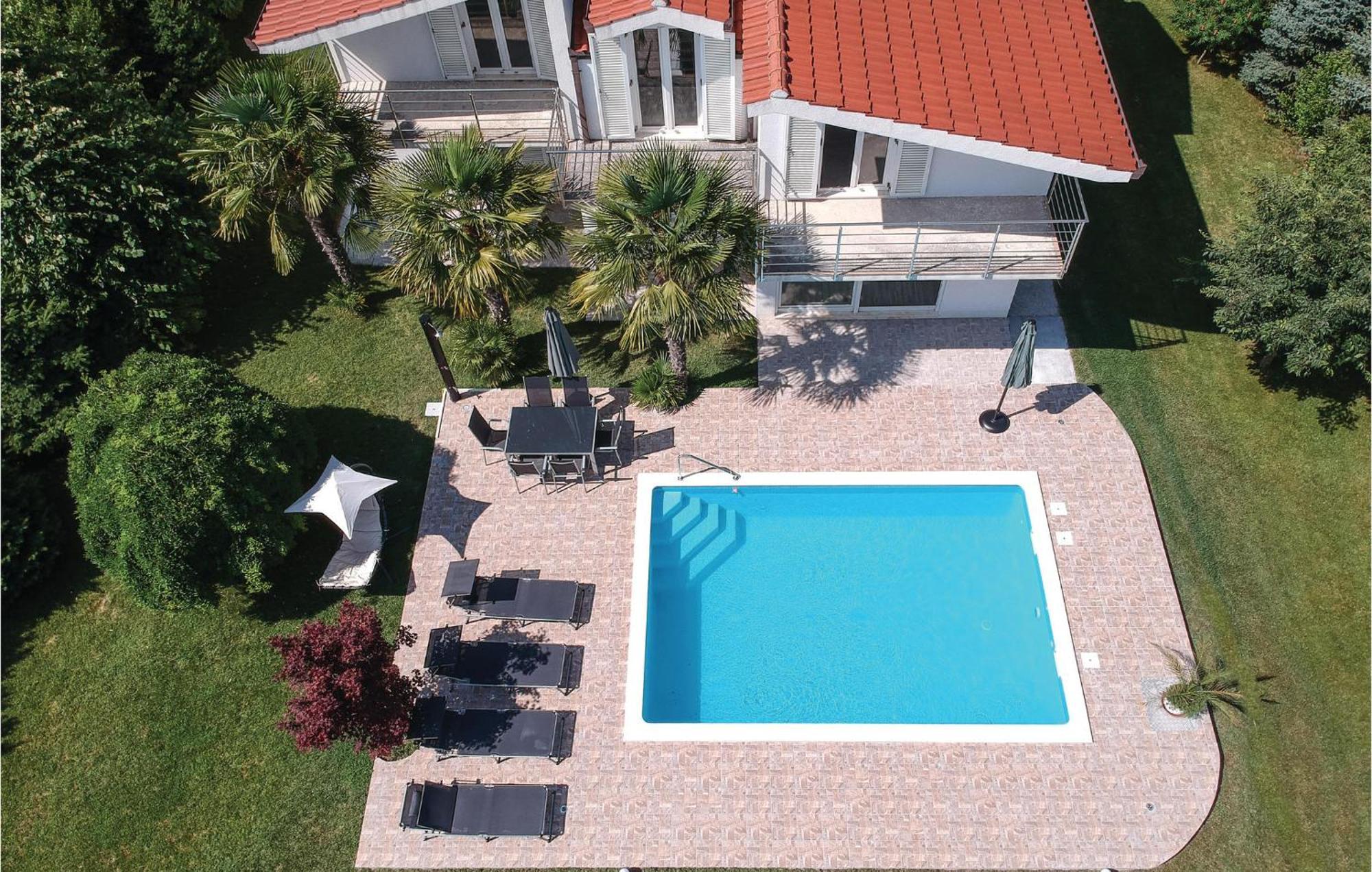 Holiday home 2 Bedroom Lovely In